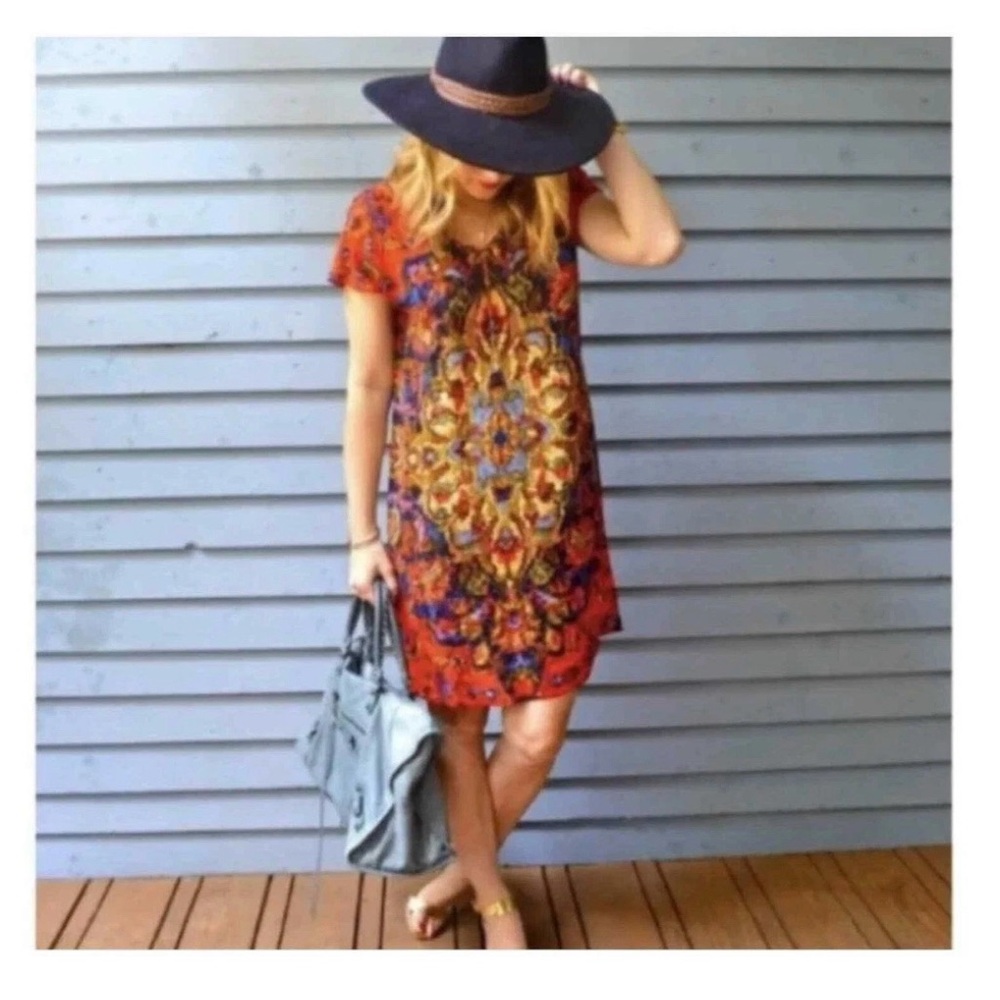 Anthropologie Maeve red medallion mini shift dress Size medium